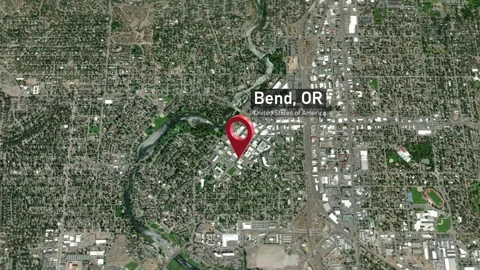 Bend City Map Zoom (OR, USA) from Space to Earth Video stock 295379528