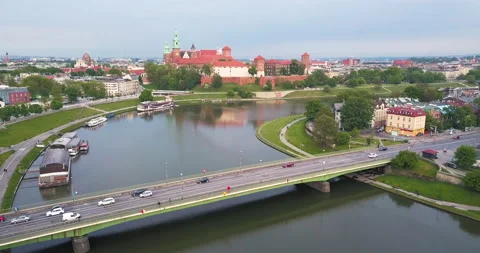 Bend of the Vistula River, Castle and bridge Stock Footage 130563880