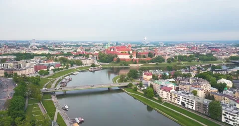 Bend of the Vistula River, Castle and bridge Stock Footage 130565009
