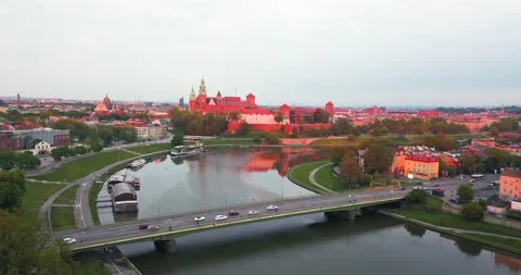 Bend of the Vistula River, Castle and bridge Stock Footage 130566059