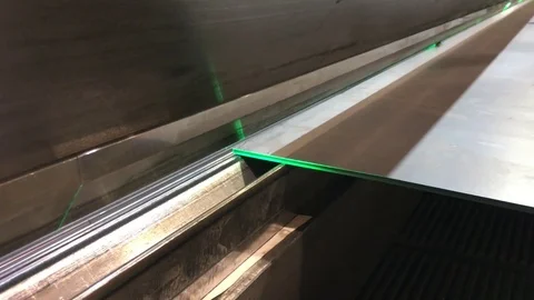 Bending Steel Sheets  Vidéo 82213332