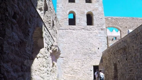 Benedictine monastery of Sant Pere de Rodes, Catalonia, Spain. Stockbeeldmateriaal 77457147