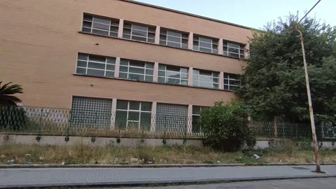 Benevento - Edificio scolastico Federico Torre da Via Marmorale Vidéo 302725662