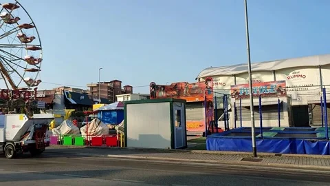 Benevento - Giostre in Via Vetrone all'alba Video stock 311364297