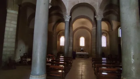 Benevento - Interno della Chiesa di Santa Sofia dall'entrata 스톡 동영상 277660755