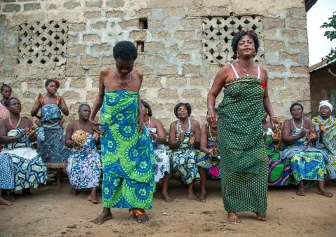 Benin, West Africa, Bopa, women dancing during a traditional voodoo ceremony Stock Photos