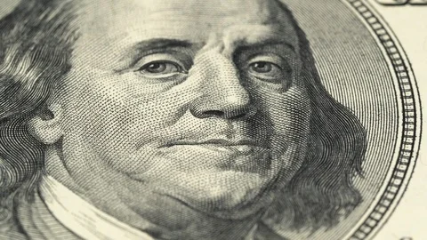 Benjamin Franklin portrait on US 100 dollar bill rotating. Low angle. 4K Stock-Footage 124225168