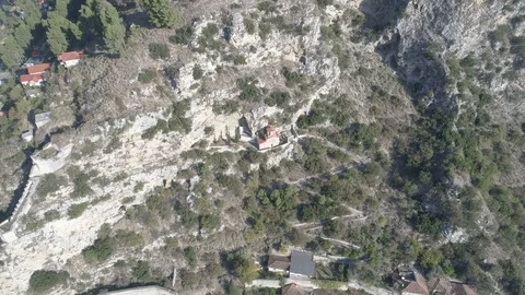 Berat, historic city. Tiny stone streets with white stone houses 4k Vídeos de archivo 97341812