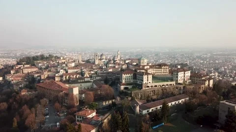 Bergamo Drone 스톡 동영상 179384190