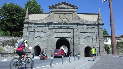 Bergamo-Italy Видео 135128355