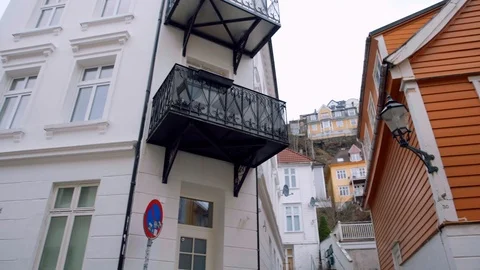 Bergen-narrow streets 스톡 동영상 104576674