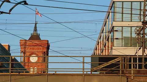 Berlin Alexanderplatz train pass by Видео 49098780