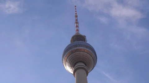 Berlin alexanderplatz tv tower Stock-Footage 32850993