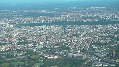 Berlin aus der Luft Flugzeug Cessna Stock Footage 254889184