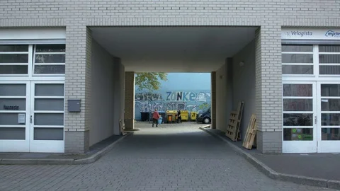 Berlin Backyard 動画素材 80795905