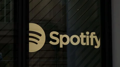 Berlin, berlin, germany - 06 12 2022: a spotify logo 4k 30fps video Stock-Footage 321945683