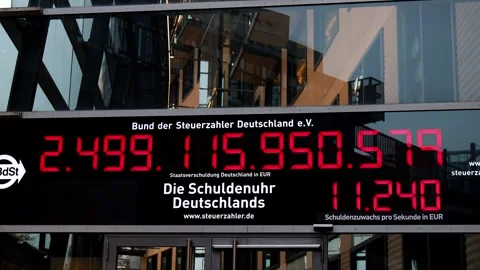 Berlin, berlin, germany - 10 12 2022: the famous debt clock Germany in berlin Stock Footage 322765002