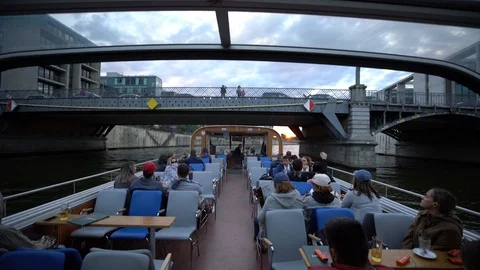 Berlin Boat Tour 스톡 동영상 101170553