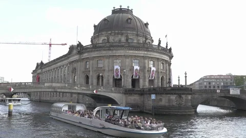 Berlin - Bode Museum Front Facade (2018) Video stock 89196954