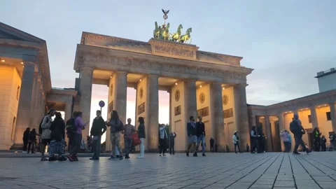 Berlin Brandenburg Gate at the evevning. Timelapse. Stock Footage 211789248