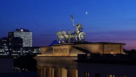 Berlin - Branderbrug Gate at night Stock Footage 122498441