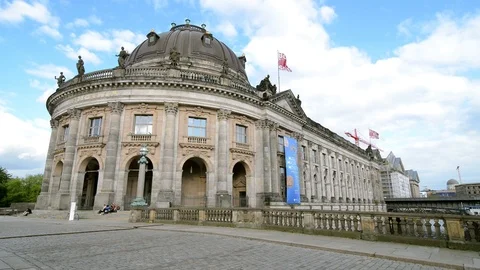 BERLIN. Bridge and Bode museum in sunny day on blue sky background. River Island Stock-Footage 127154357