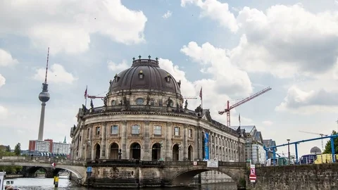 Berlin Cathedral with cloudy sky hyperlapse tracking shot Stock-Footage 76192120
