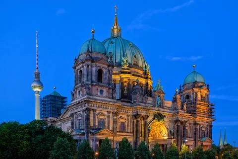 Berlin Cathedral At Night Фото