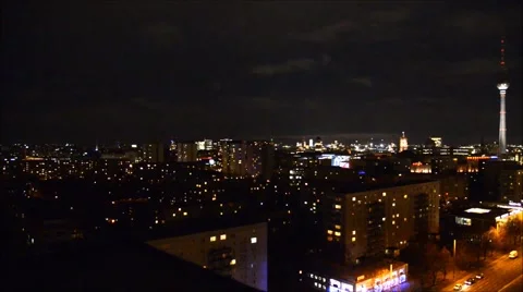 Berlin city at night 库存影片 47669558