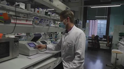 Berlin develops passive vaccine against Covid-19 symptoms, ALEMANIA, DE - 26 Sep 스톡 동영상 203966200