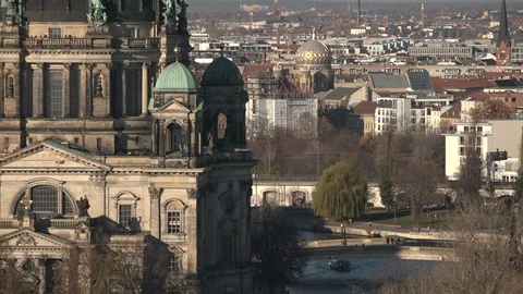 Berlin Dom nah, Boote Stockbeeldmateriaal 99347321