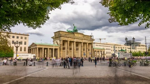 Berlin, Germany, August 29., 2020:Timelapse of Brandenburg Gate with a large Video stock 140160446