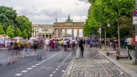 Berlin, Germany, August 29., 2020:Timelapse of Brandenburg Gate with a large 스톡 동영상 140160733