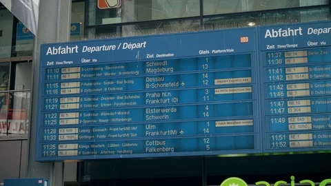BERLIN, GERMANY - MAY 1, 2018. Train departure board at Hauptbahnhof or Main Stock Footage 89907223