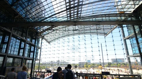 BERLIN GERMANY MAY 27 2017 Berlin Hauptbahnhof hall. Stock Footage 127153980