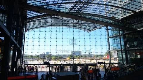 BERLIN GERMANY MAY 27 2017 Berlin Hauptbahnhof hall. Stock Footage 127153990