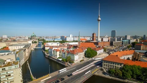 BERLIN, GERMANY - MAY,2019: Timelapse view of Central Berlin and famous 스톡 동영상 124880528