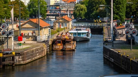 BERLIN, GERMANY - MAY,2019: Timelapse view of a boat and ship movement on Spree Stock-Footage 124882145
