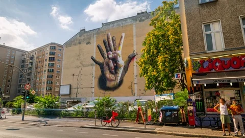 BERLIN, GERMANY - MAY,2019: Timelapse view of graffiti street mural artwork in 스톡 동영상 124887509