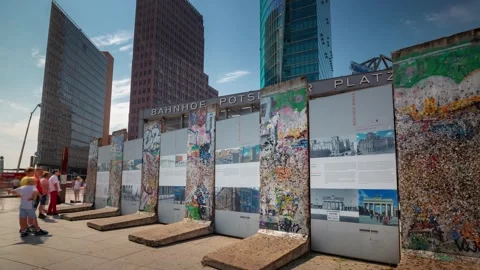 BERLIN, GERMANY - OCTOBER 28, 2024: Exploring the Berlin Wall memorial at 스톡 동영상 290511832