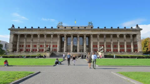 BERLIN, GERMANY - SEPTEMBER, 2022: Timelapse view of Altes Museum and Lustgarten Stock Footage 218506644