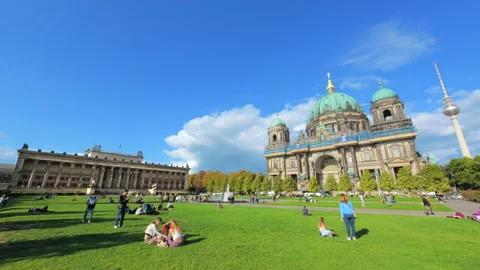 BERLIN, GERMANY - SEPTEMBER, 2022: Timelapse view of Altes Museum and Cathedral, Stock Footage 218506649