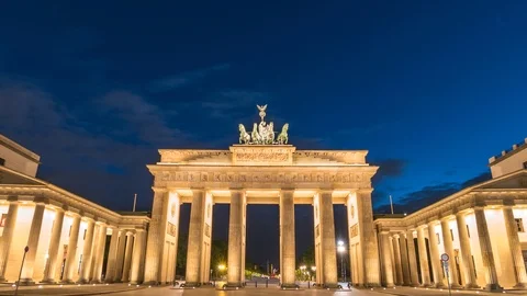 Berlin Germany time lapse 4K, city skyline night timelapse at Brandenburg Gate Stock Footage 95167940