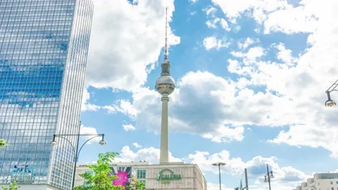 Berlin, Germany, Time Lapse View Of Iconic Tv Tower Vídeo Stock 138610087