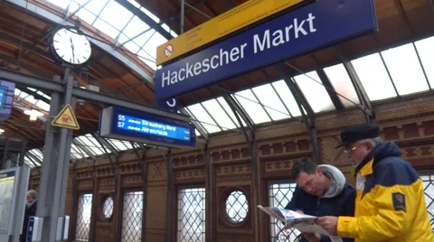 Berlin hackescher markt Stock-Footage 32865307