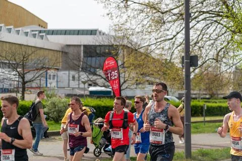 Berlin Halfmarathon April 14 2024 Foto stock