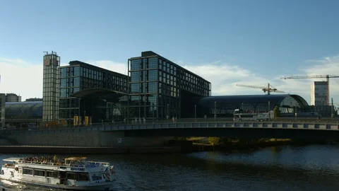 Berlin Main Station Stockbeeldmateriaal 90258678