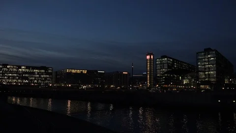 Berlin Main Station at night Vidéo 99969988