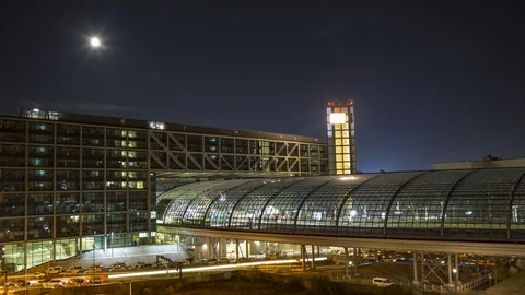 Berlin Main Station night time lapse Stock Footage 101925172