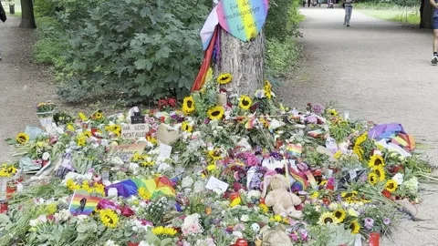 Berlin: Memorial in Tiergarten for the victims of the CSD terrorist attack, 4K Stockbeeldmateriaal 340884536